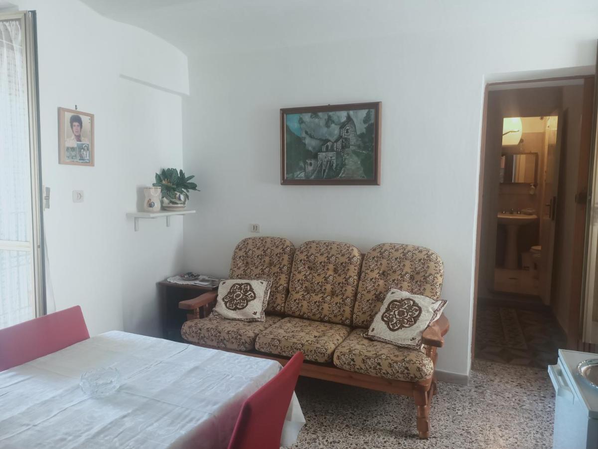 Villa Musica E Poesia Da Battisti Ida à Poggio Bustone Extérieur photo